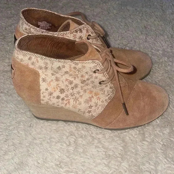 Women’s Tom Wedges - Picture 5 of 6
